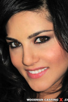 photoset of SUNNY LEONE.